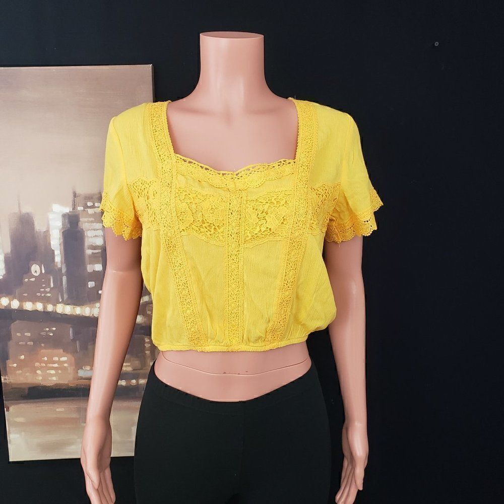 Yellow Top Blouse Shirt Short Sleeve Small